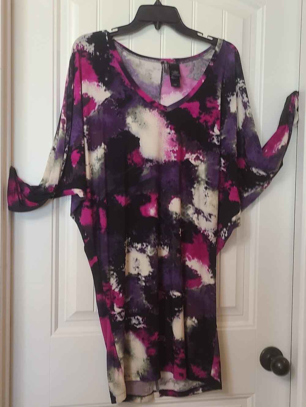 Bisou Bisou Purple Pink Black Abstract V-Neck Dolman Tunic